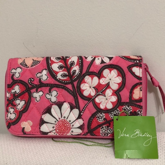 Vera Bradley Handbags - 🌟New Authentic Vera Bradley Accordion Blush Pink